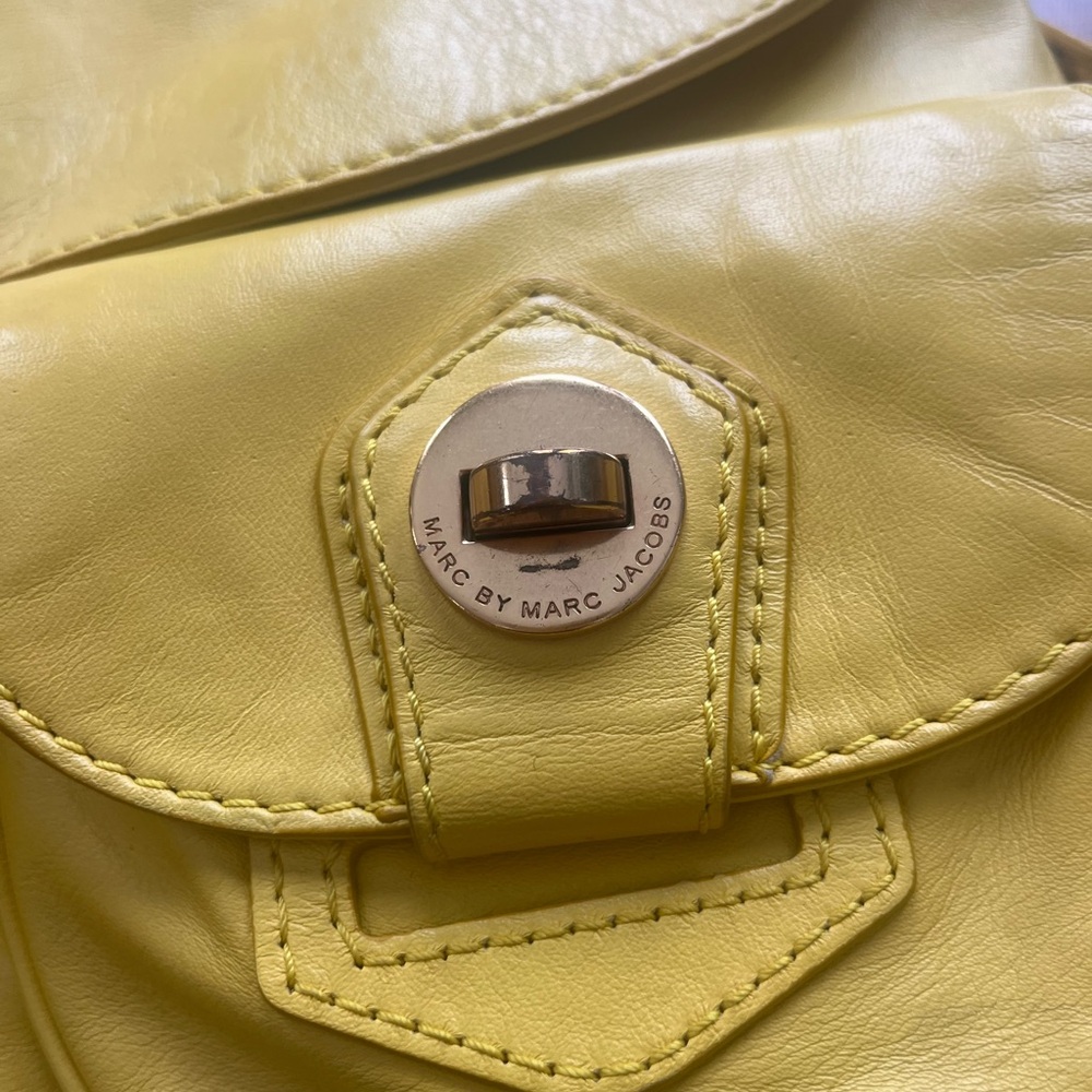 Marc by Marc Jacobs 'Natasha' turnlock leather bag - Picture 3 of 10